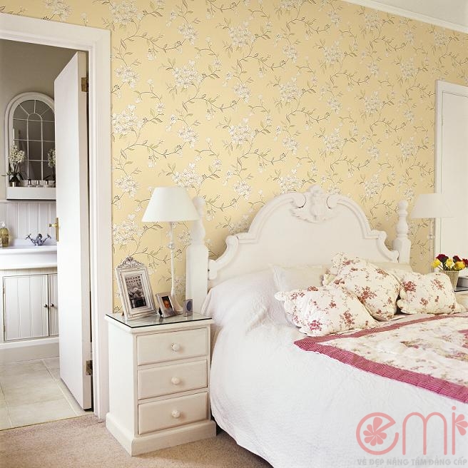 Giấy dán tường màu vàng - Phòng ngủ tràn ngập sự ấm áp